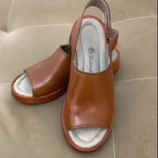 کفش چرم طبی کاملا راحت