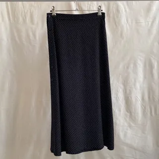 دامن چاک دار