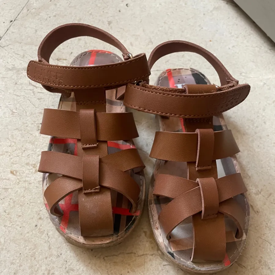 صندل چرم آلمانی