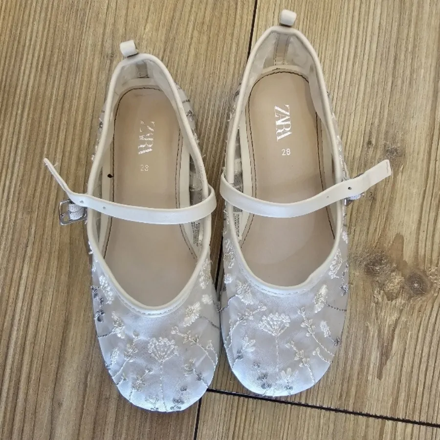 کفش دخترانه زارا سایز 28