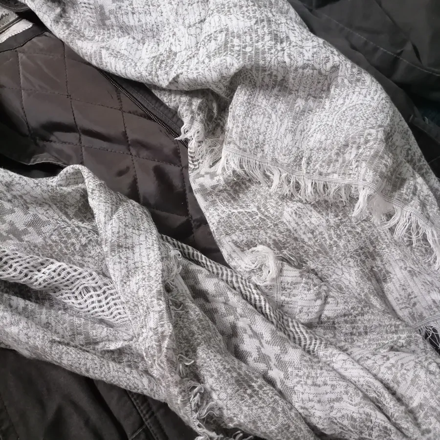 روسری بزرگ اروپایی