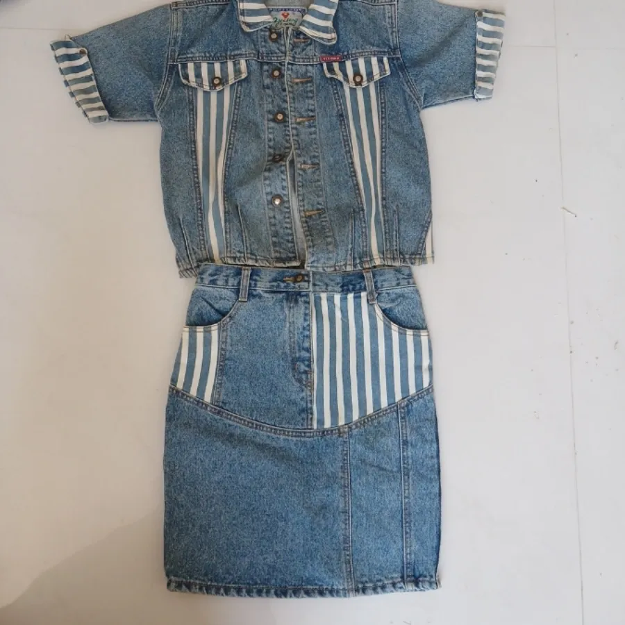 کت و دامن لی