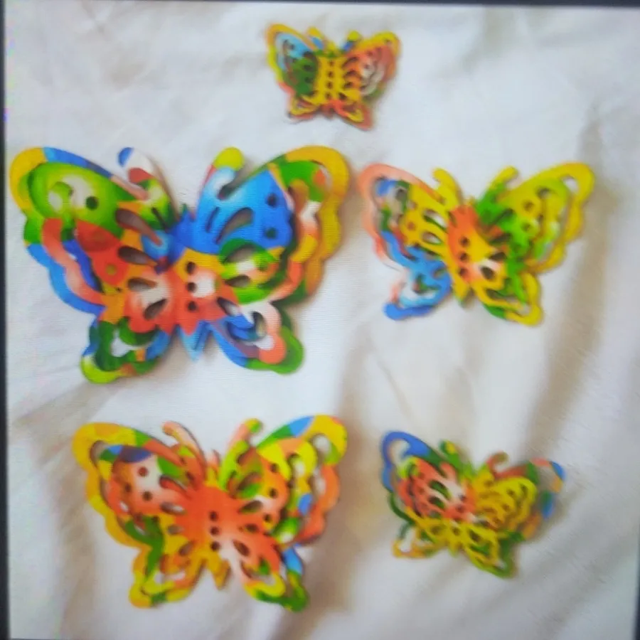 پروانه های اهنربایی