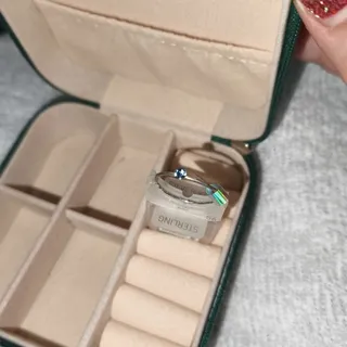 عیار925 روی کار حک شده
ظ