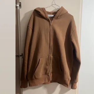 سویشرت قهوه‌ای