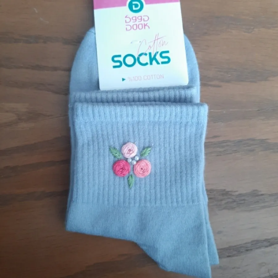 جوراب گلدوزی