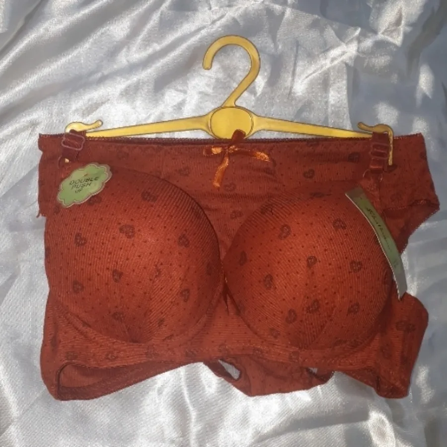 ست سوتین وشورت