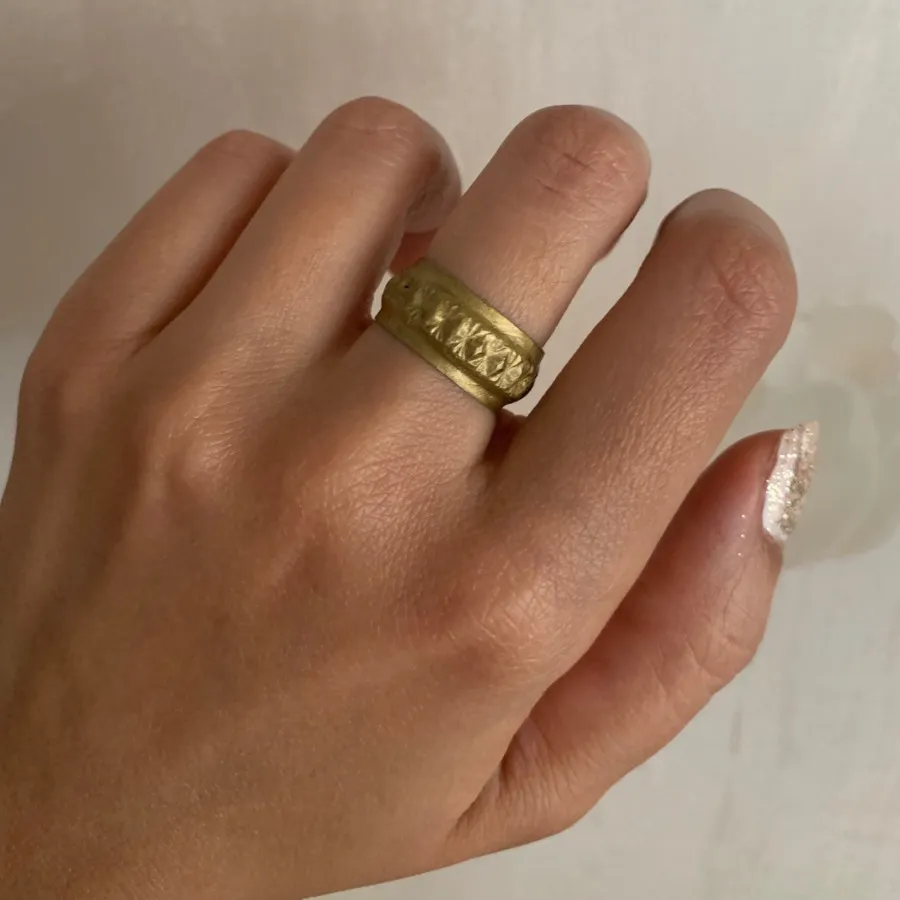 انگشتر ترک طلایی خاکی