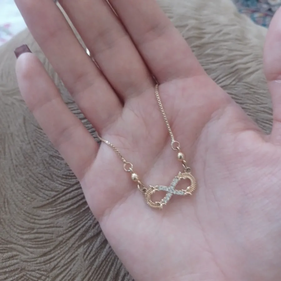 گردنبند بی نهایت