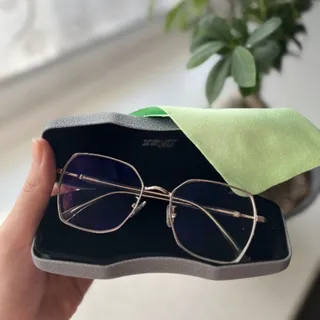 عینک طبی زنانه