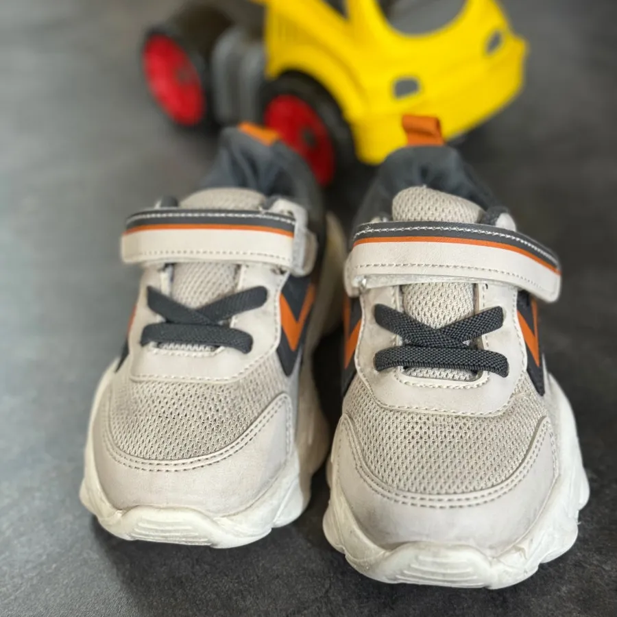 کتونی بچگانه السی وایکیکی