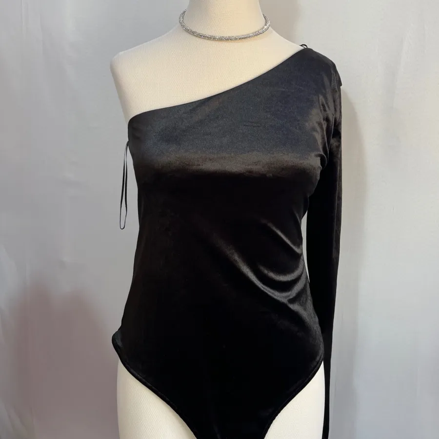 بادی مخمل مشکی