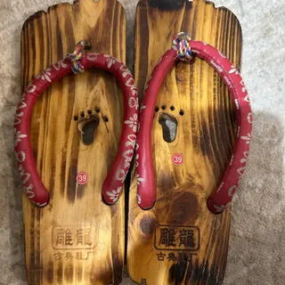 صندل چوبی ژاپنی