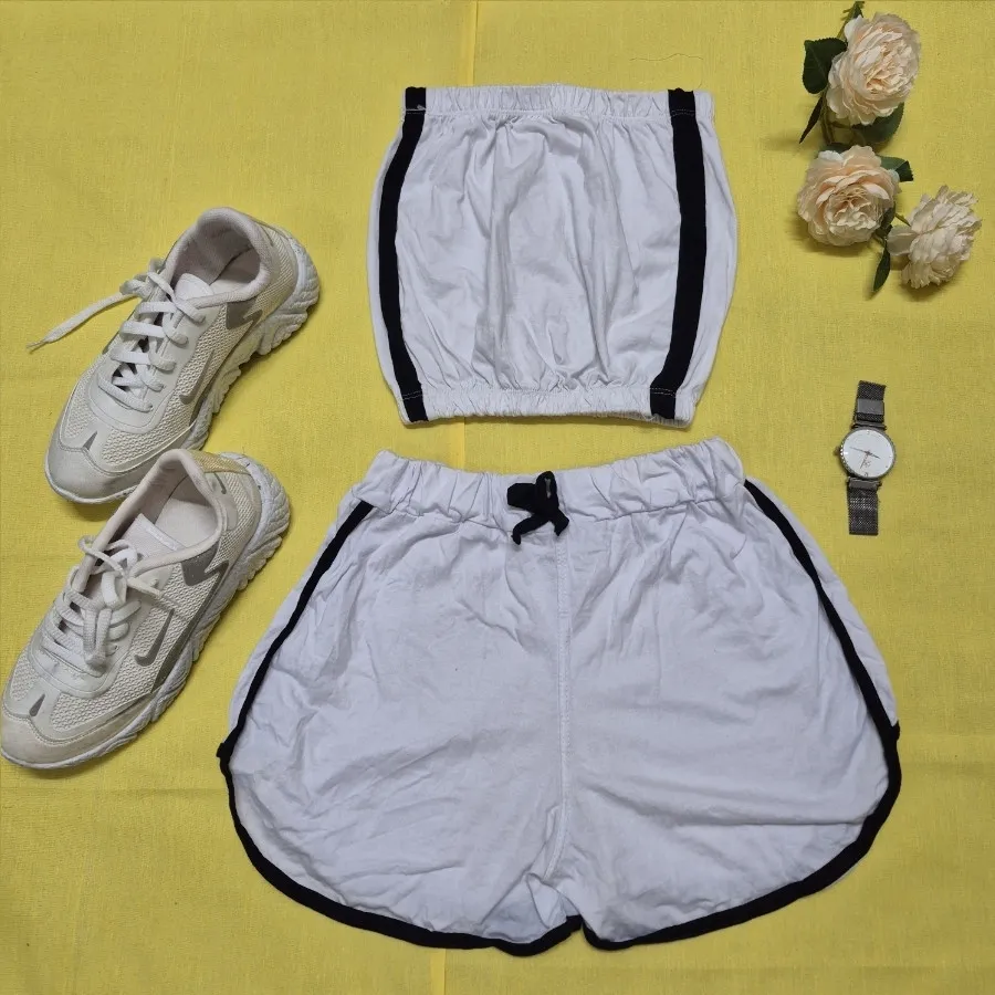 نیم تنه و شرتک