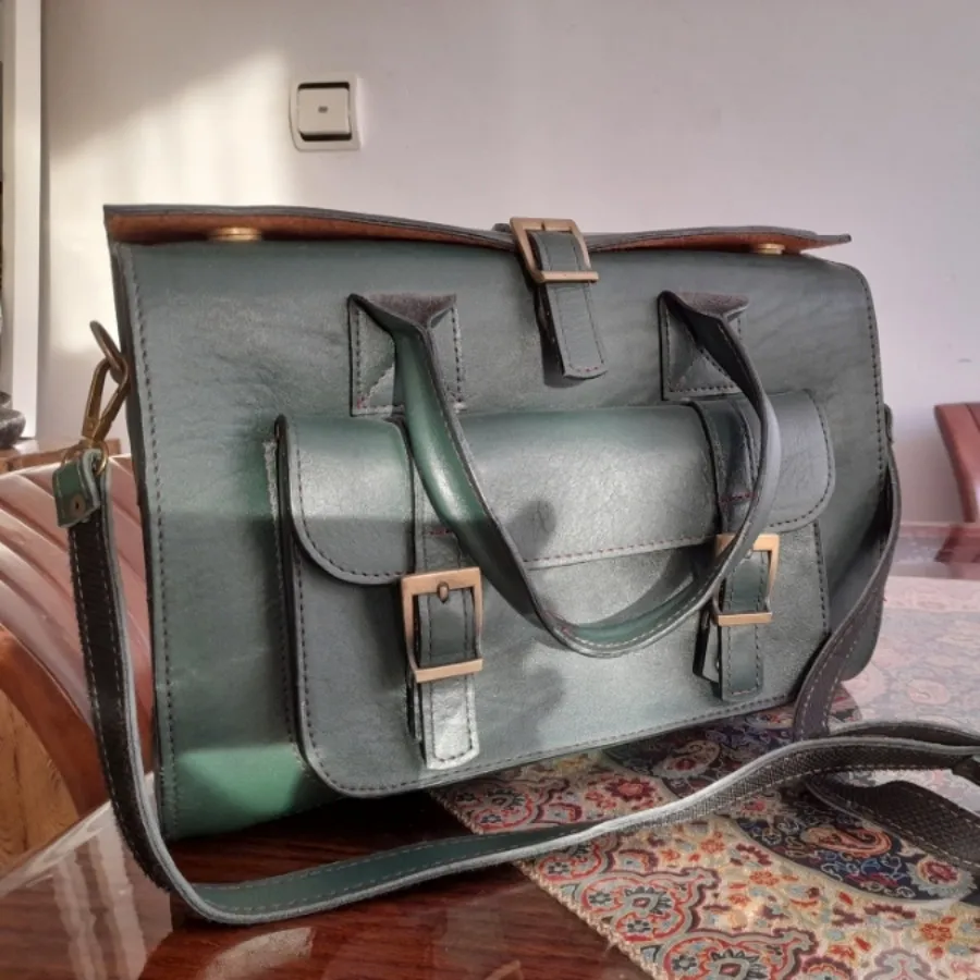 کیف چرم گاوی سبز