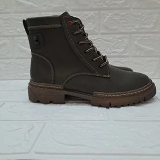 نیم بوت سبز