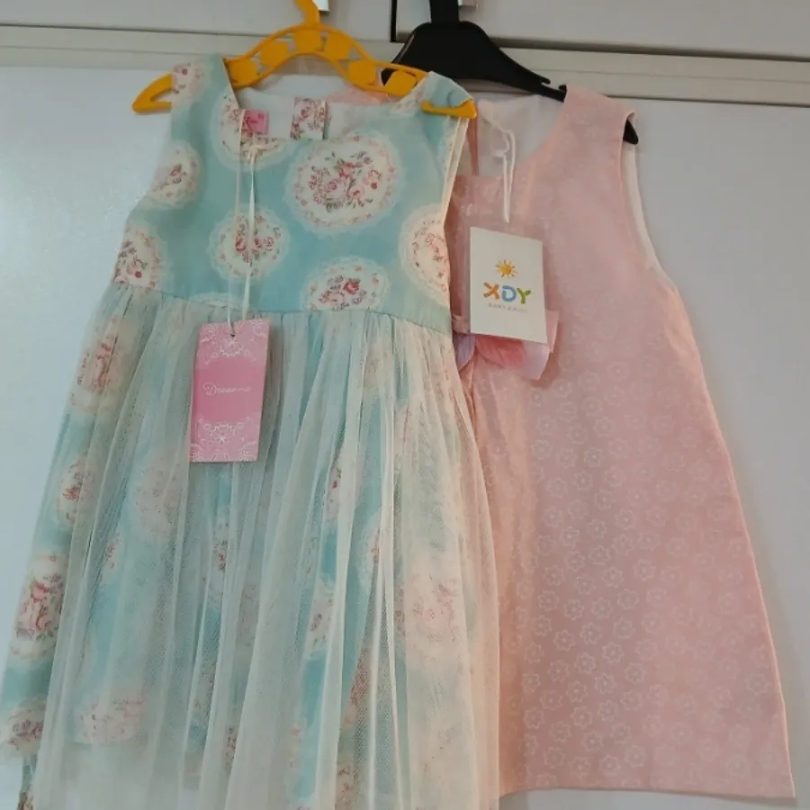 دو دست پیراهن دخترانه