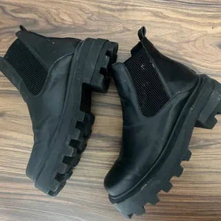 نیم بوت لژ دار