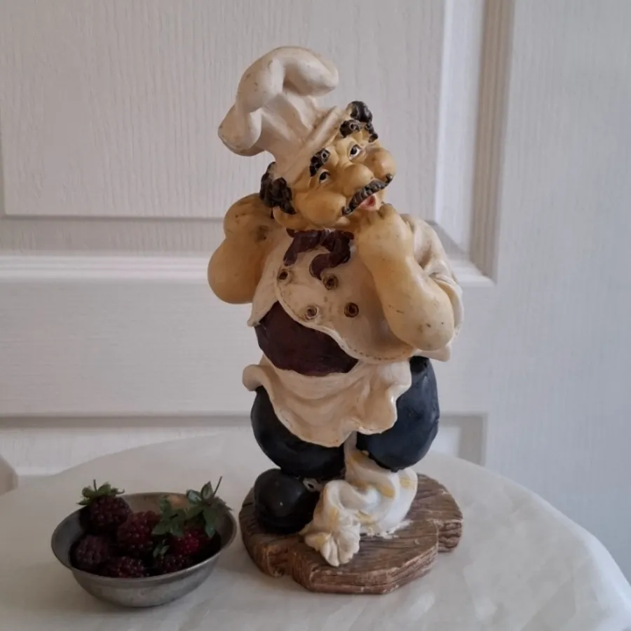 مجسمه سر آشپز