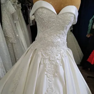 عروس ساتن