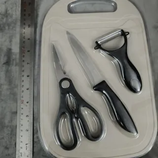 قیچی.چاقو. پوست کن، تخته