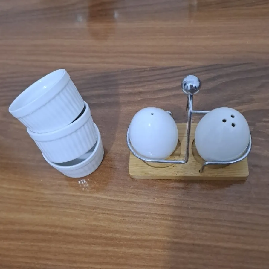 ست نمک پاش و سس خوری