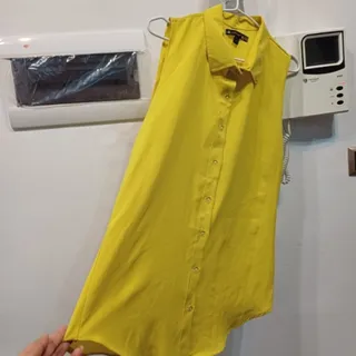 تاپ یقه دار