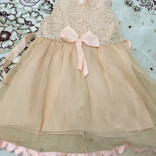 پیراهن دخترانه