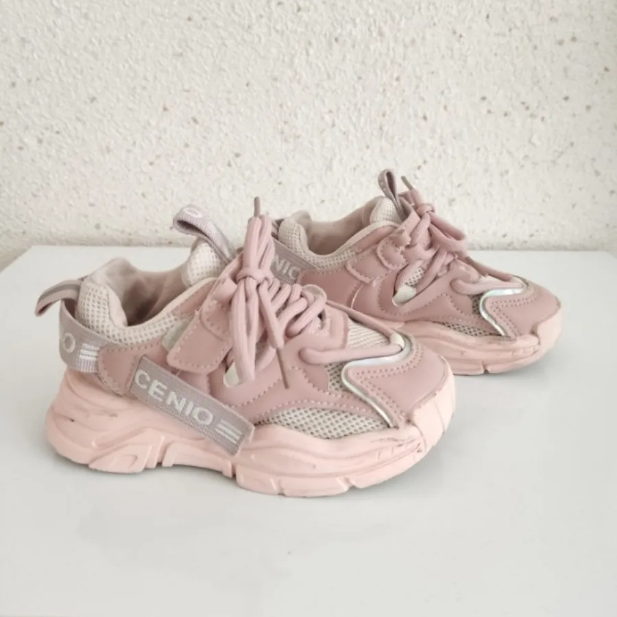 کتونی بچگانه سایز 27