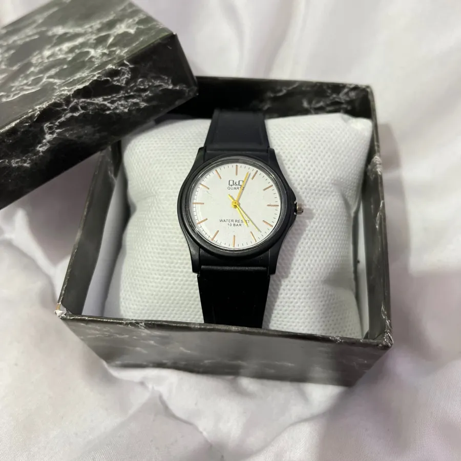 ساعت یونی Q&Q