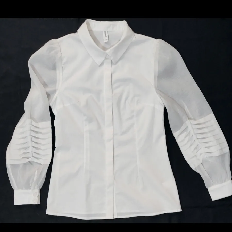 شومیز سفید با آستین حریر