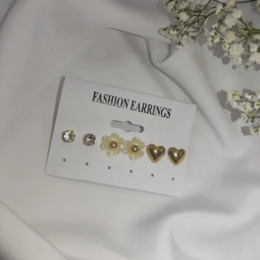 گوشواره میخی