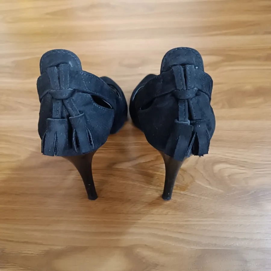 کفش مشکی مخمل