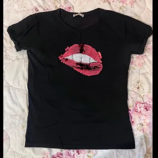 تیشرت پولکی‌