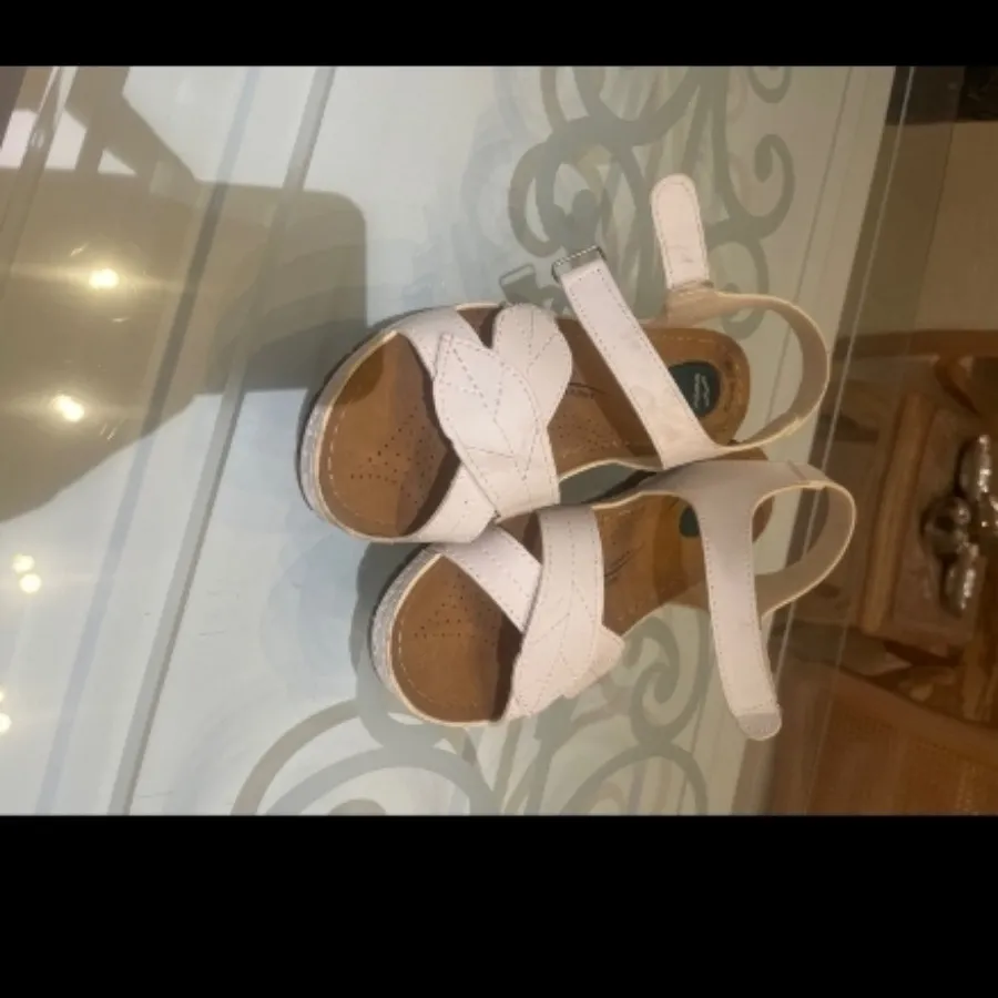 صندل زنانه سفید