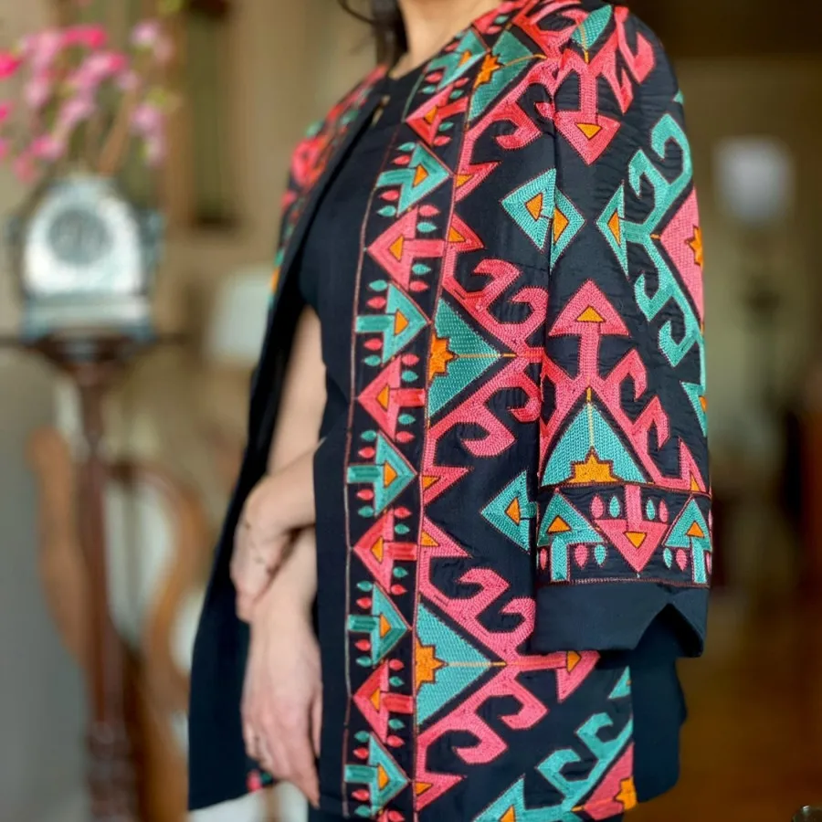 کت سوزندوزی یک عدد موجود