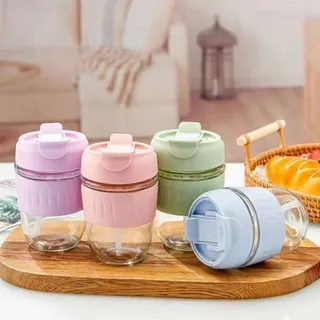 لیوان نی دار