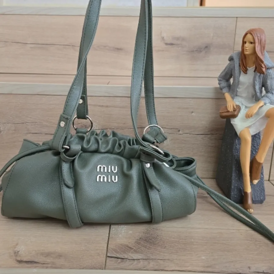 کیف miu miu