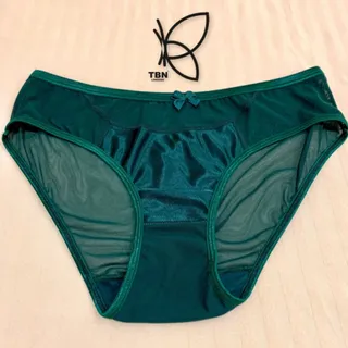 شورت فانتزی بدن نما