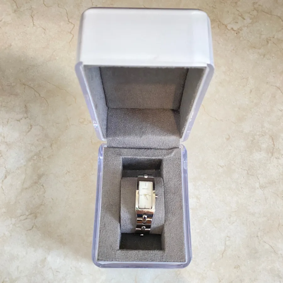 ساعت استیل زنانهDKNY