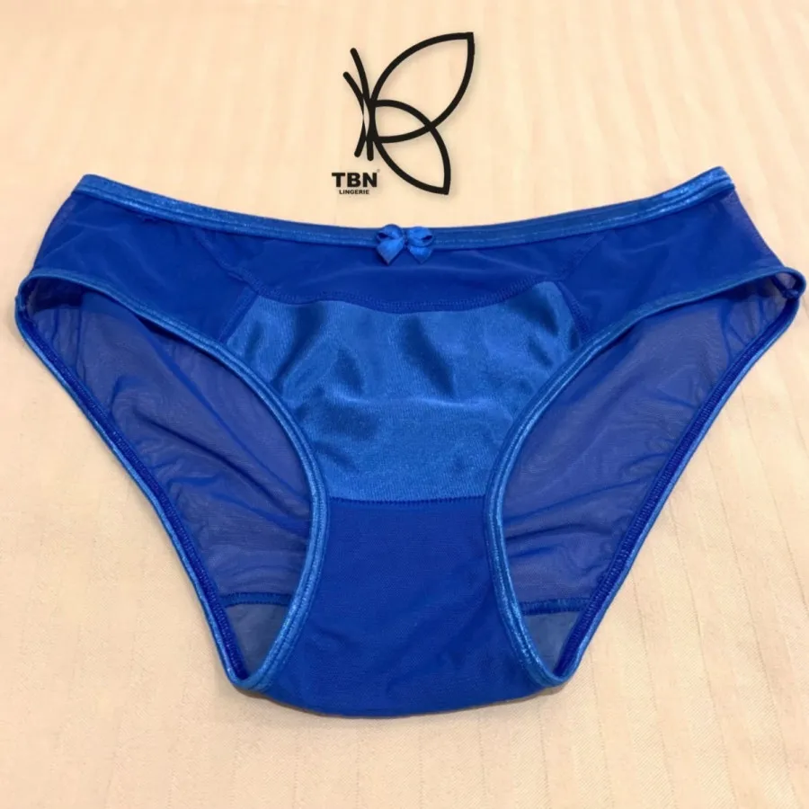 شورت فانتزی بدن نما