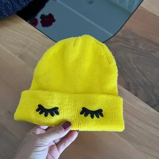 کلاه بافت چشمک