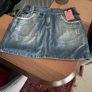 دامن جین ایتالیایی