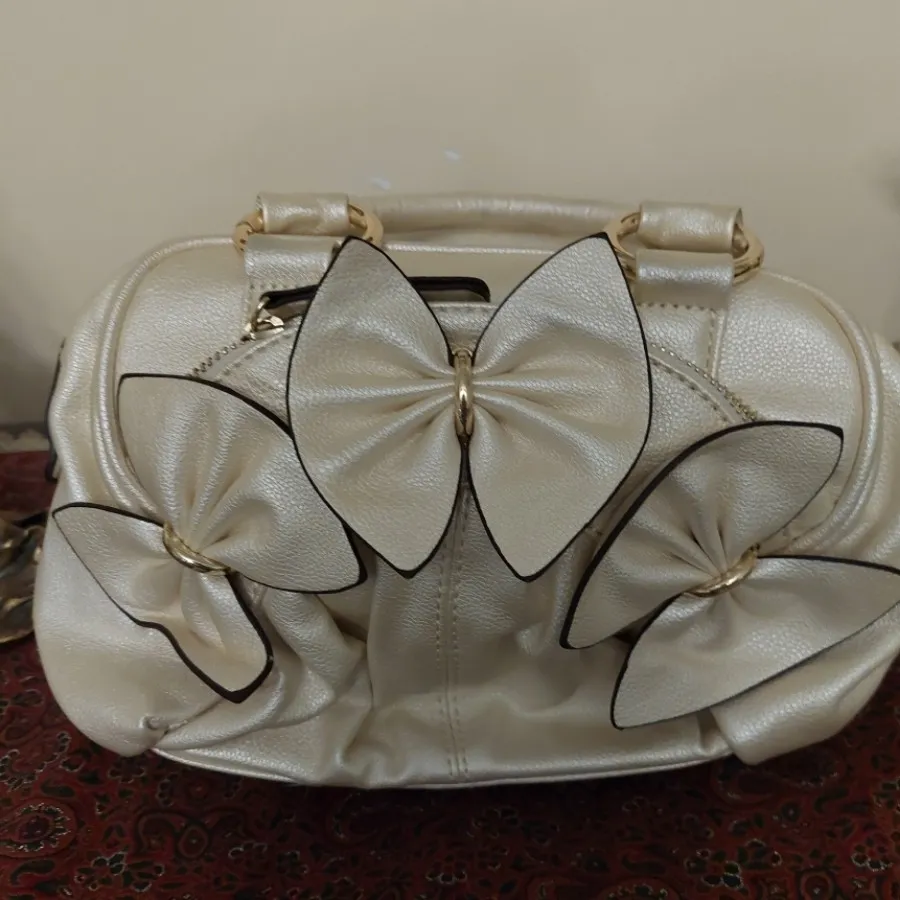 کیف ( ورق بزنید )