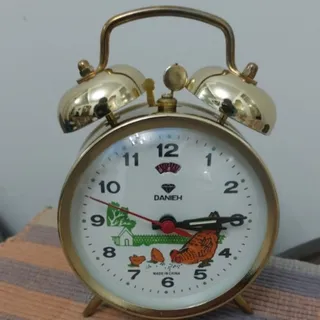 ساعت رومیزی مرغی حرکتی