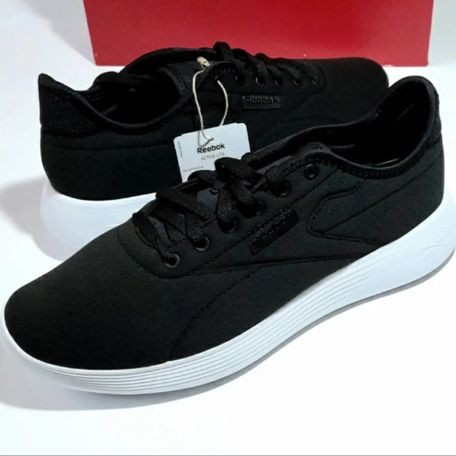 کتونی مردانه ریباک مشکی