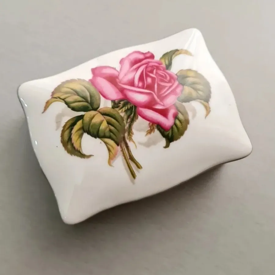 جعبه چینی بسیار زیبای گل