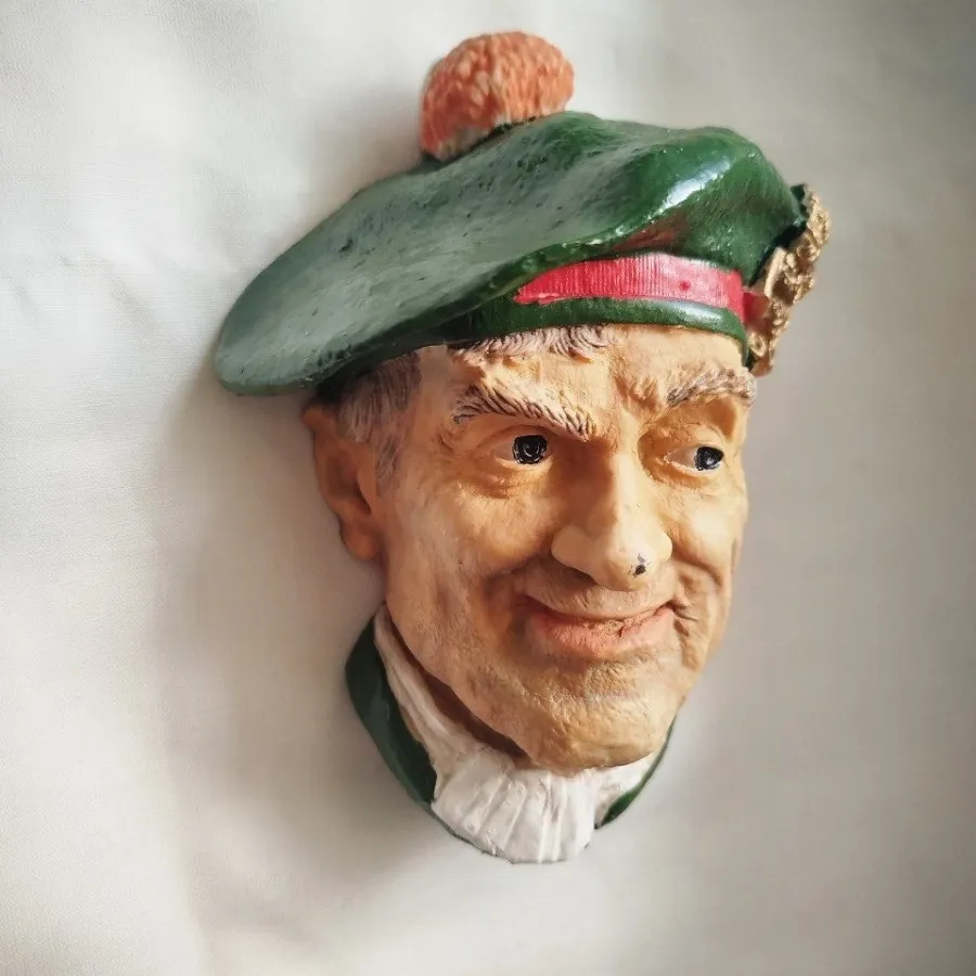 دیوار کوب پرتره اروپایی