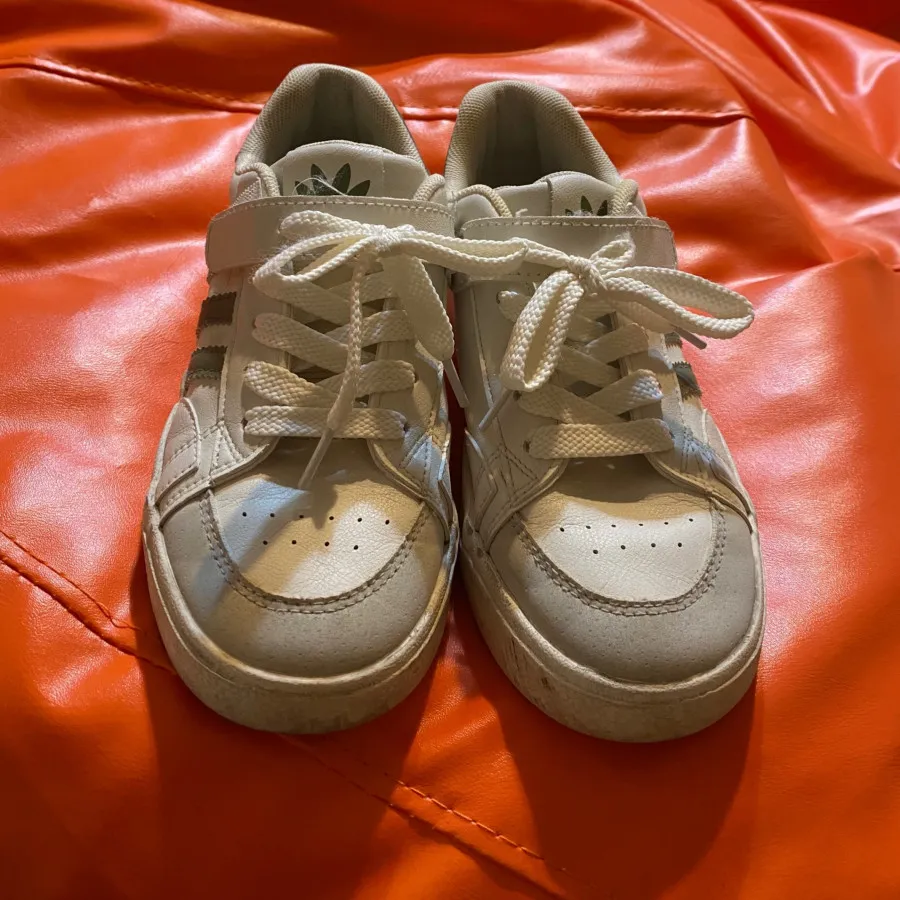 کتونی سه خط وارداتی