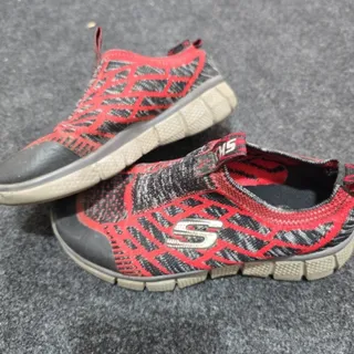 کفش کتانی کشی بچگانه